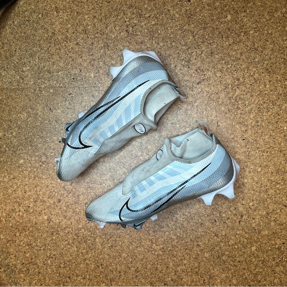 Nike Mens Vapor Edge Pro 360 Football Cleat